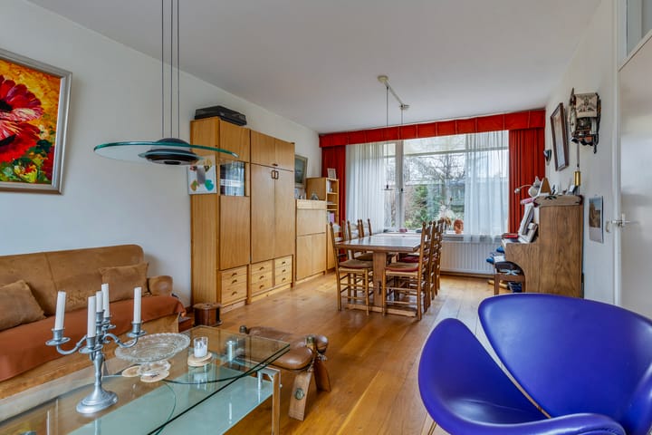 Photo 11 of Landluststraat 32