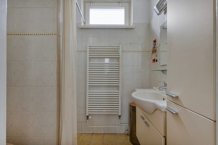 Photo 22 of Landluststraat 32