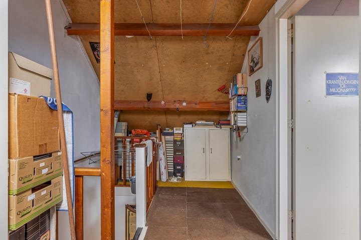 Photo 27 of Landluststraat 32