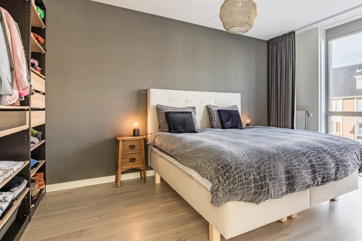 Foto 14 van Brederodepeer 60