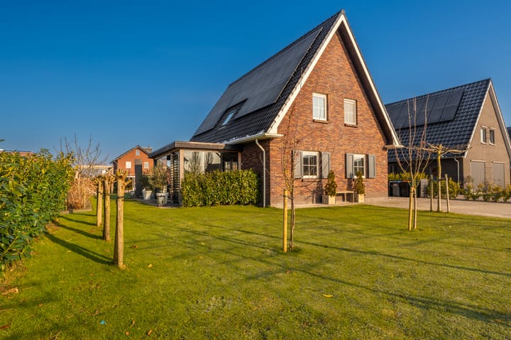 Photo 4 of Leeuwerik 27