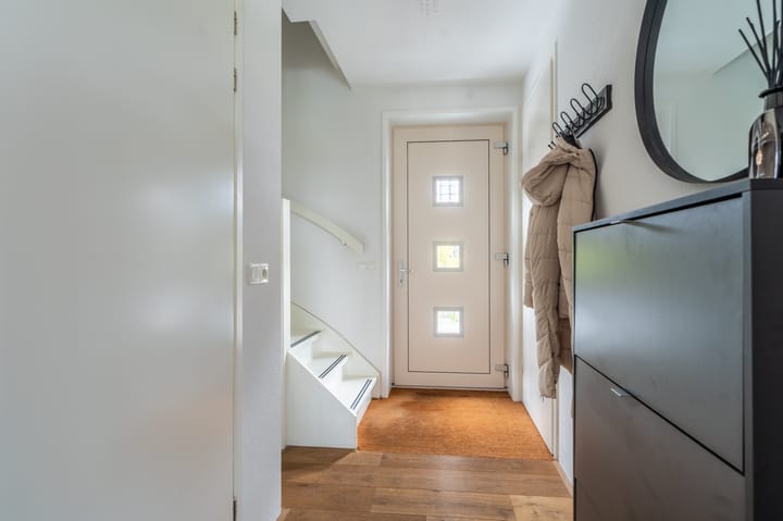 Photo 8 of Leeuwerik 27