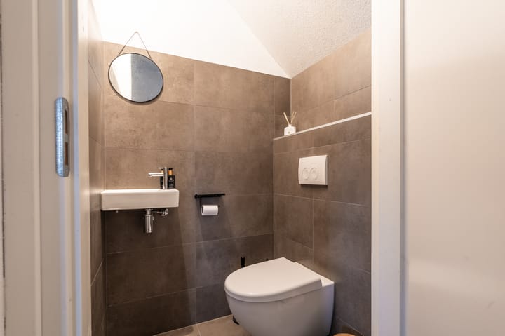 Photo 9 of Leeuwerik 27