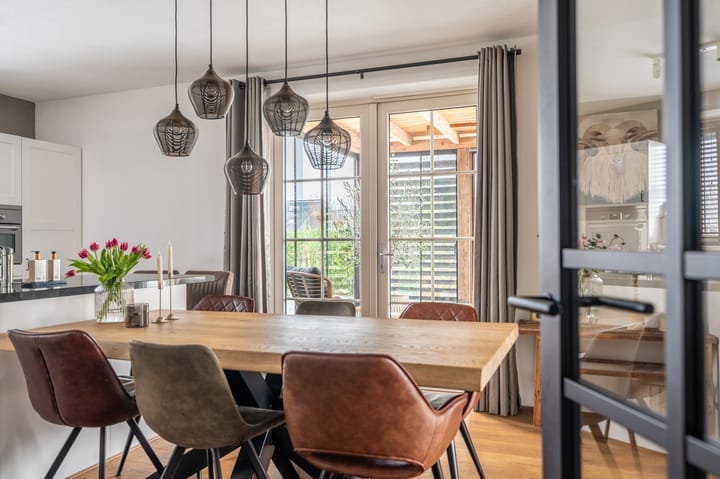 Photo 11 of Leeuwerik 27