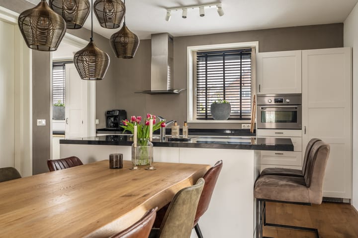 Photo 13 of Leeuwerik 27