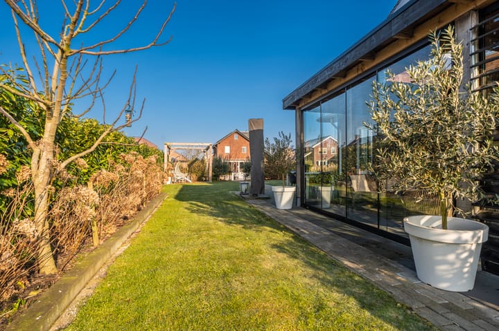 Photo 38 of Leeuwerik 27