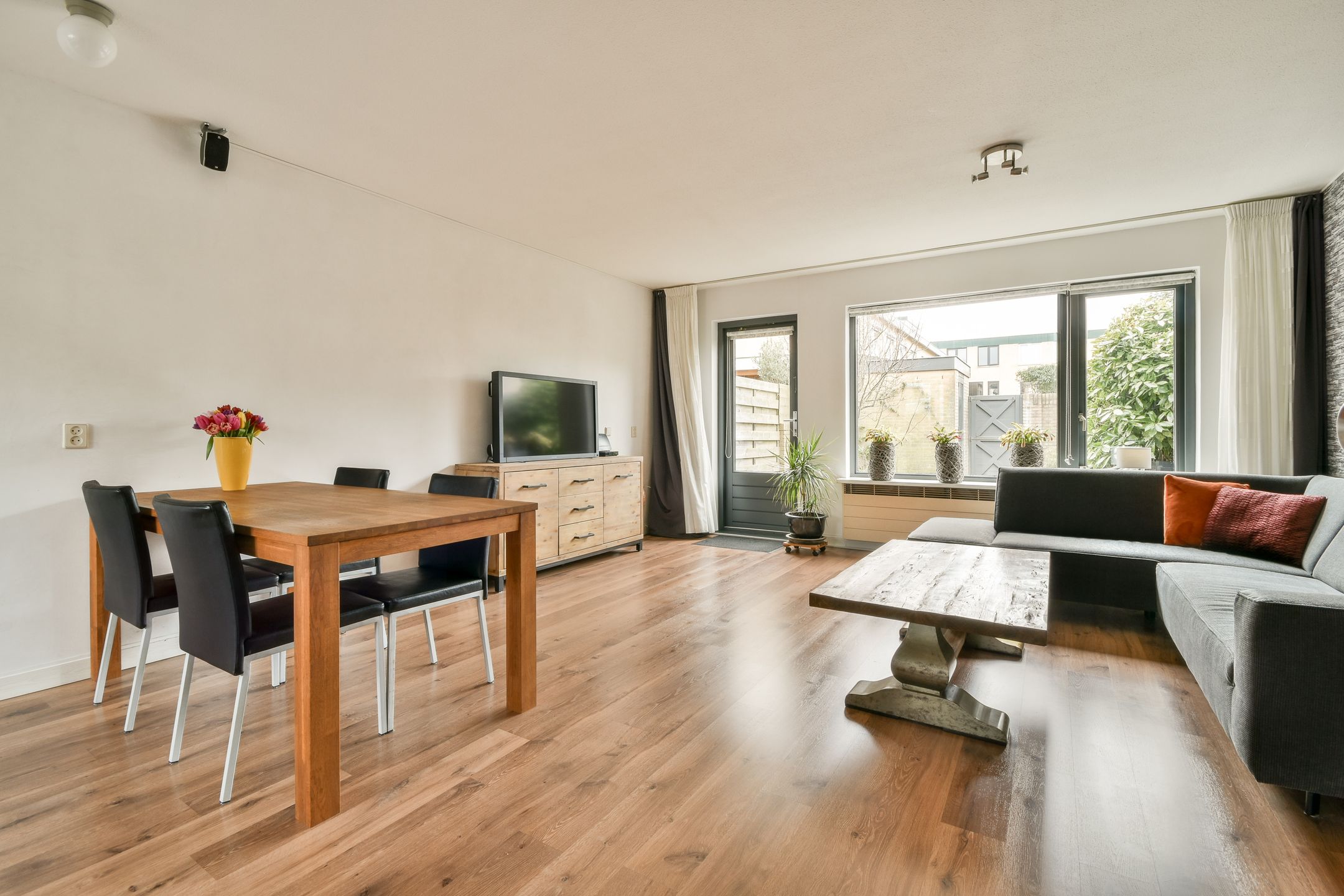 Photo 6 of Martinus Nijhoffstraat 55