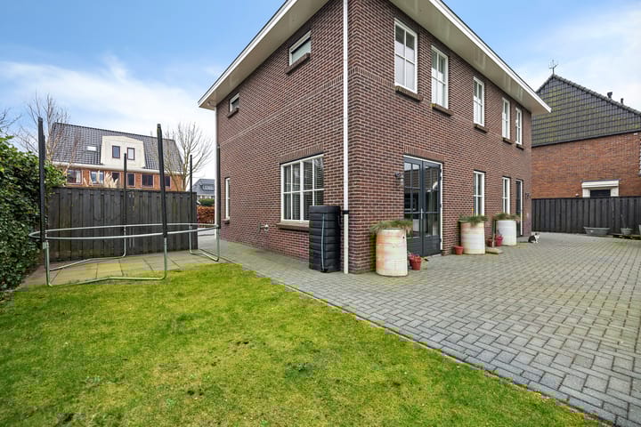 Foto 56 van Stjelp 6