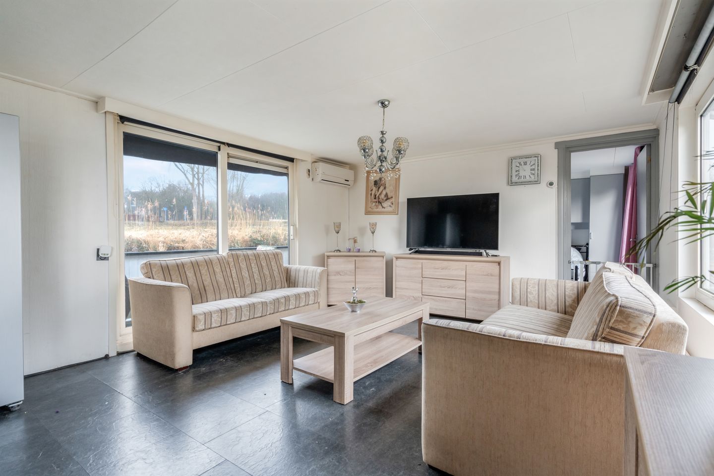 Foto 19 van Haarlemmerweg 120