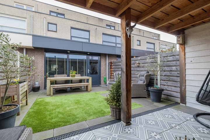 Foto 51 van Kanaalstraat 141-A