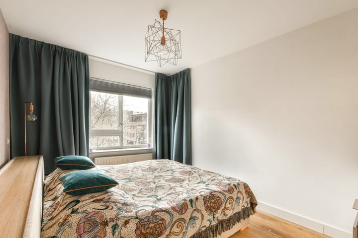 Foto 10 van Czaar Peterstraat 39-B