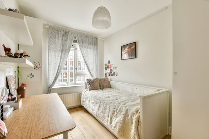 Foto 15 van Czaar Peterstraat 39-B