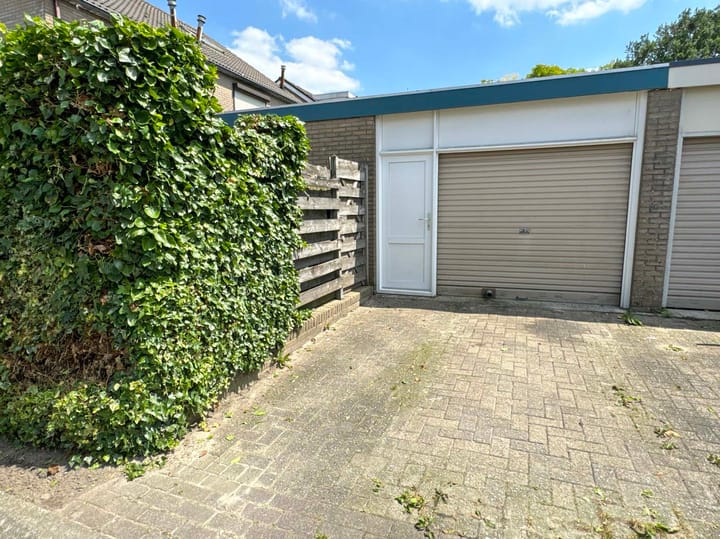 Foto 8 van Elemastraat 9