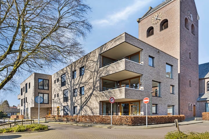 Photo 7 of Wilhelminaplein 49