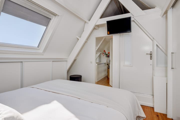 Foto 24 van Westwal 49