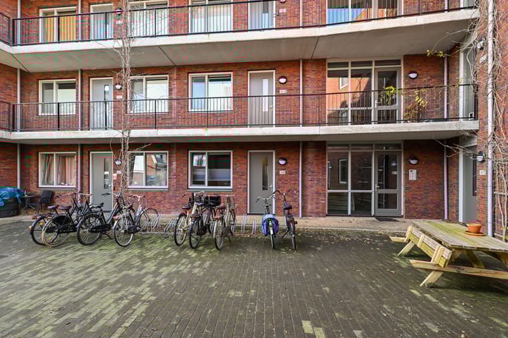 Photo 17 of Grootscheepmakersstraat 1-A8