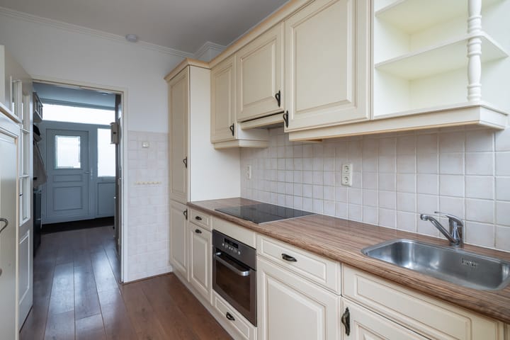 Photo 6 of Begoniastraat 25