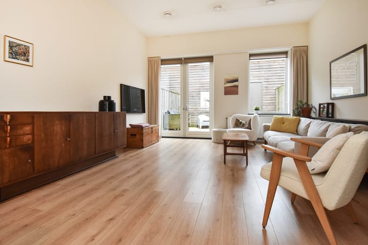 Foto 4 van De Constant Rebecquestraat 27