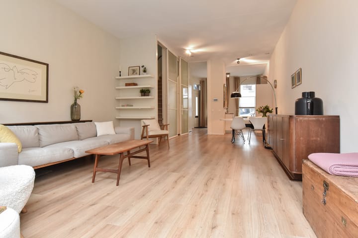 Foto 9 van De Constant Rebecquestraat 27