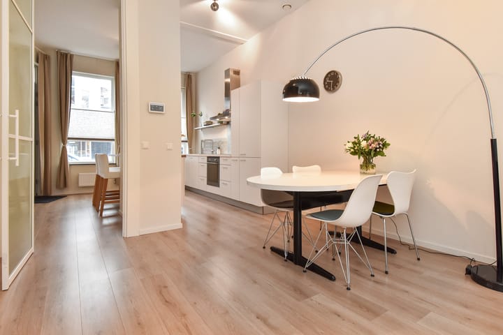 Foto 11 van De Constant Rebecquestraat 27