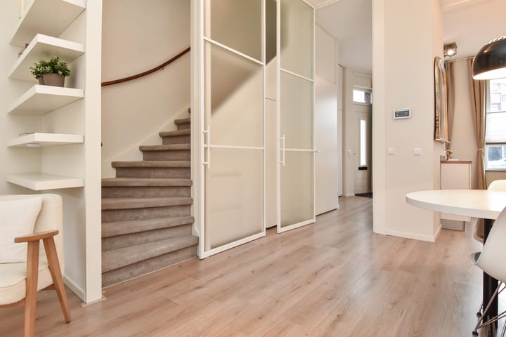 Foto 19 van De Constant Rebecquestraat 27