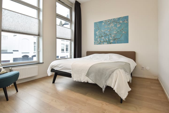 Foto 23 van De Constant Rebecquestraat 27