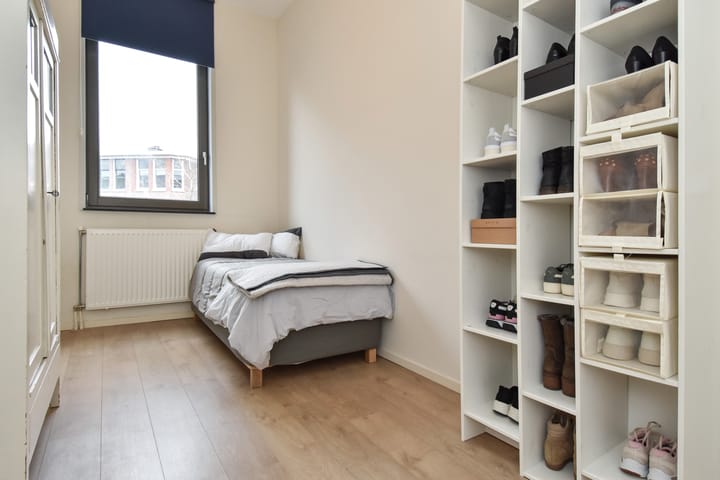 Foto 30 van De Constant Rebecquestraat 27