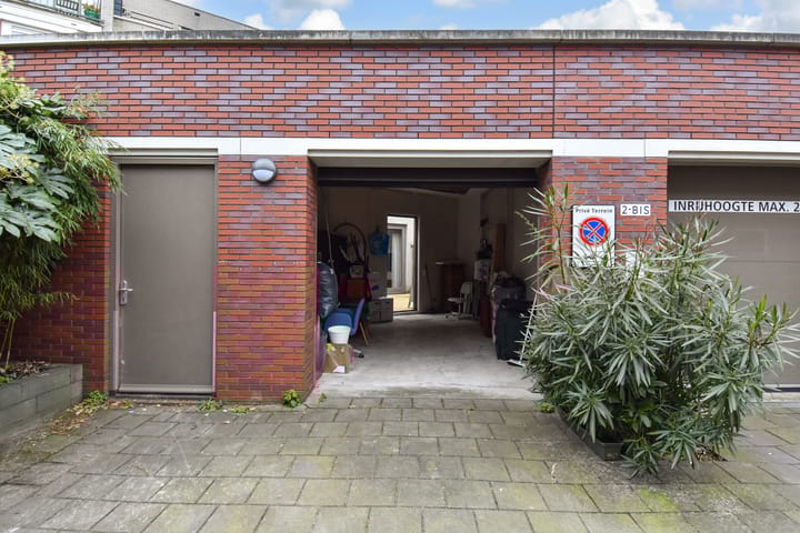 Foto 45 van De Constant Rebecquestraat 27