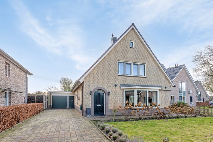 Photo 1 of Mr. Harm Smeengestraat 23