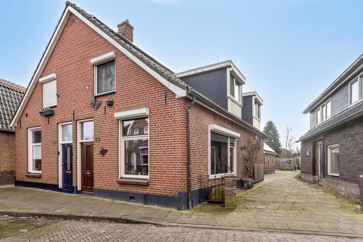 Bekijk foto van Schoolstraat 90