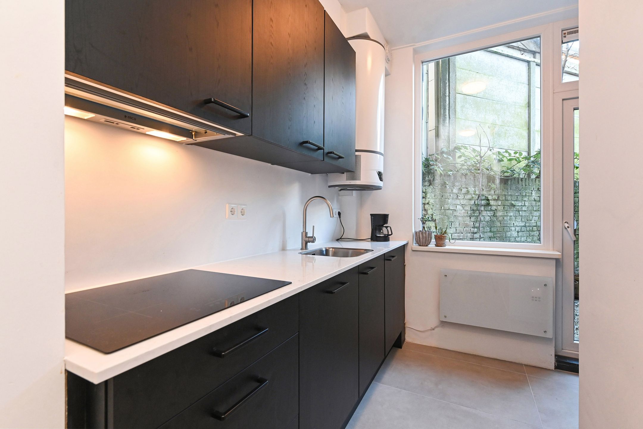 Photo 18 of Amsterdamsestraat 57