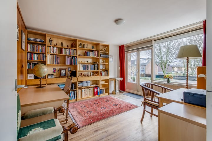 Foto 16 van Planetenbaan 140