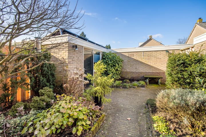 Foto 27 van Planetenbaan 140