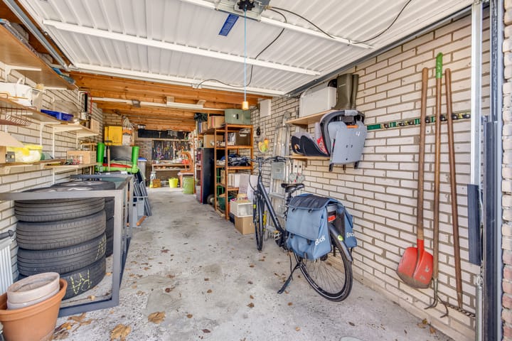 Foto 29 van Planetenbaan 140