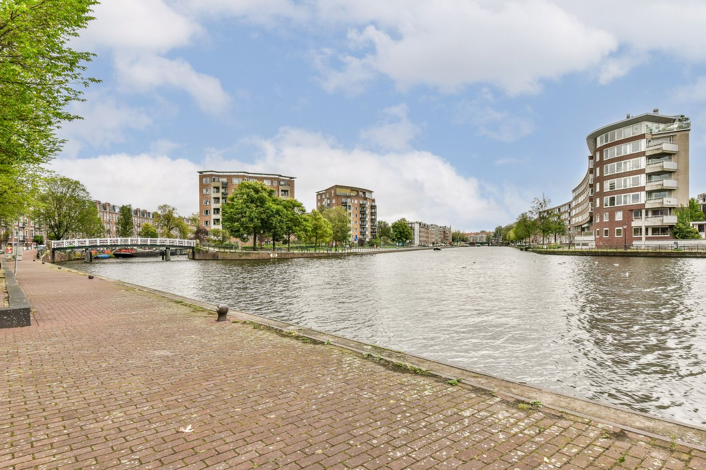 Foto 20 van Van Beuningenstraat 144-1