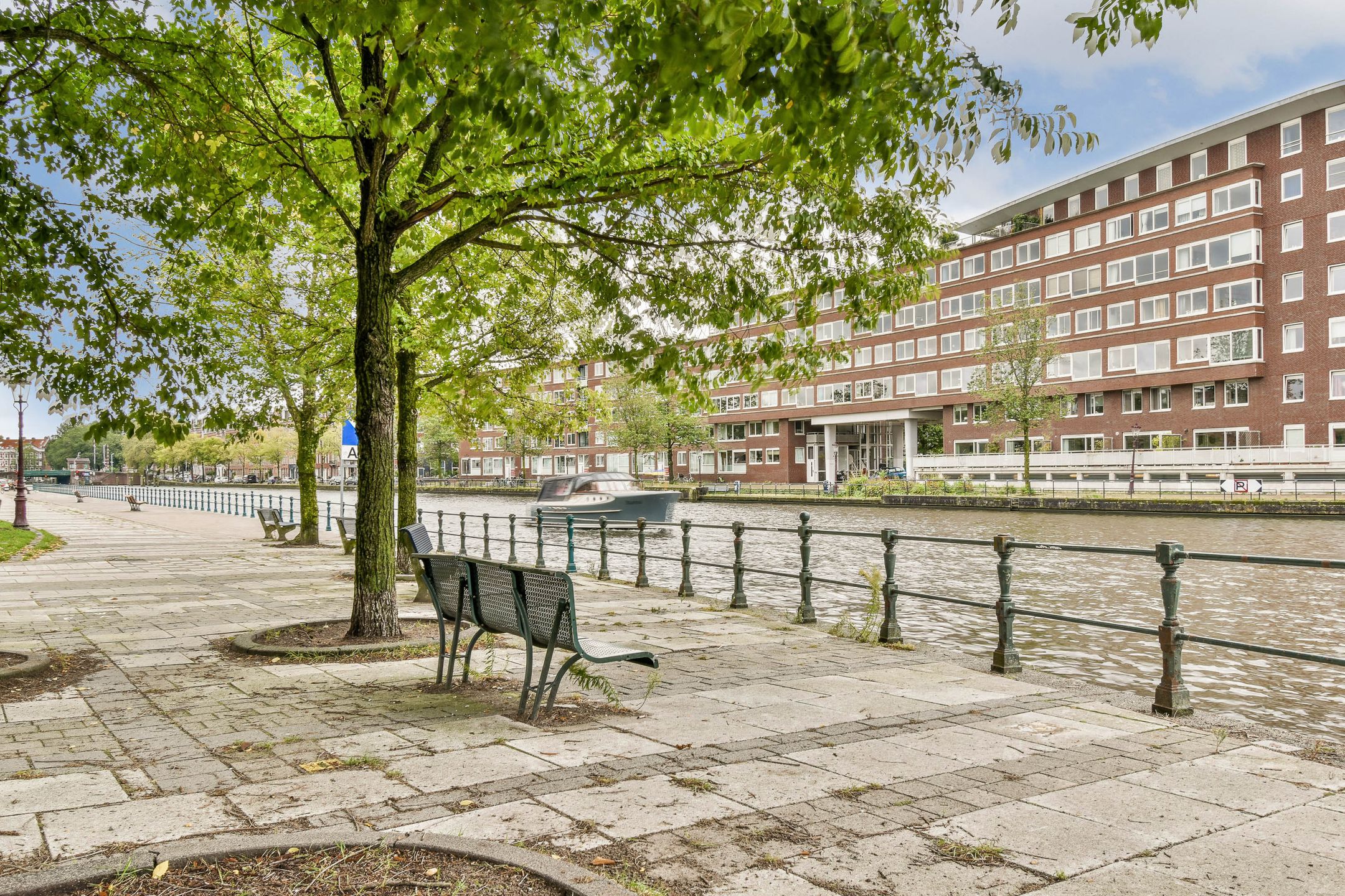 Foto 21 van Van Beuningenstraat 144-1