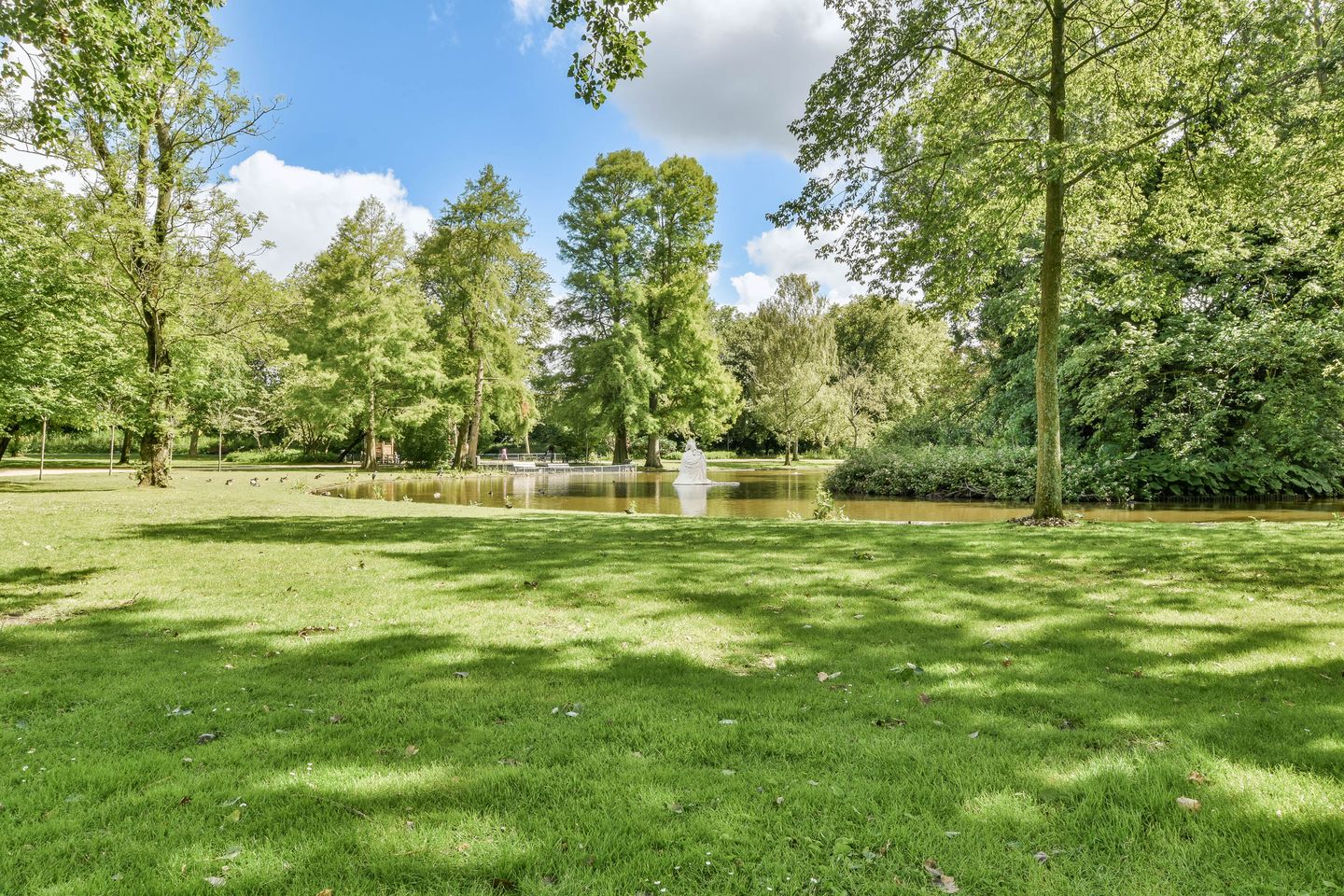 Foto 25 van Van Beuningenstraat 144-1