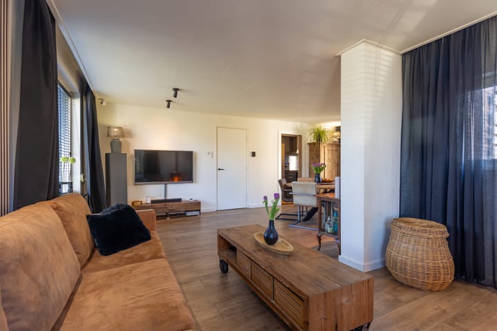 Photo 12 of Meeuwenlaan 15