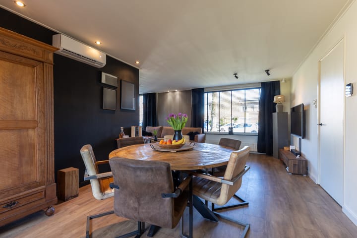 Photo 14 of Meeuwenlaan 15