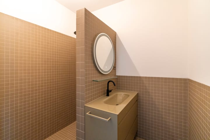 Foto 29 van Hoola van Nootenstraat 366