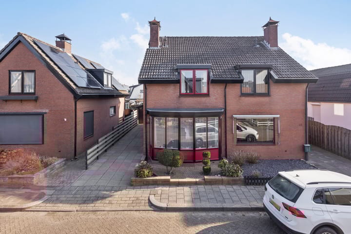 Foto 50 van Tienwoningenweg 23