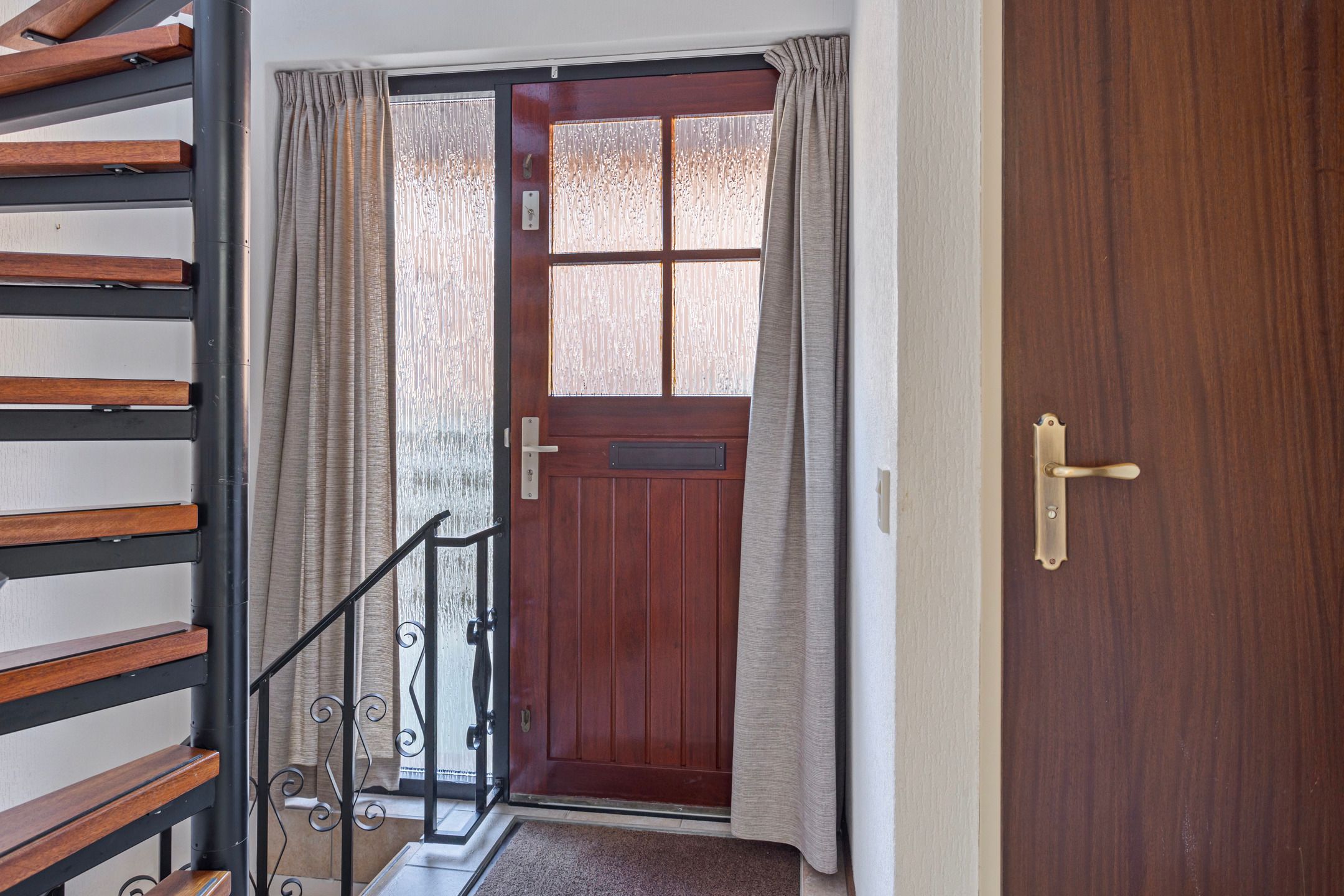 Foto 15 van Tienwoningenweg 23