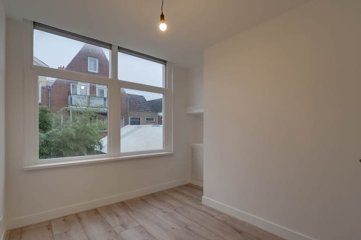 Foto 13 van Ramen 32-A