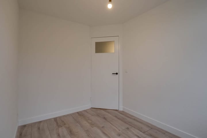 Foto 15 van Ramen 32-A