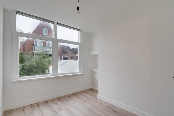 Foto 17 van Ramen 32-A