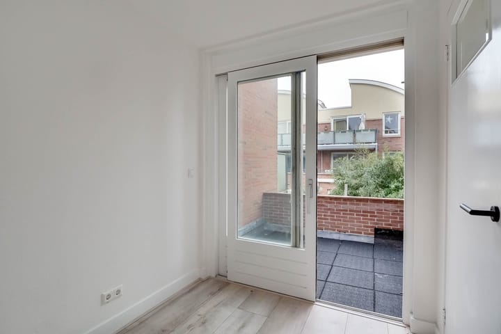 Foto 23 van Ramen 32-A