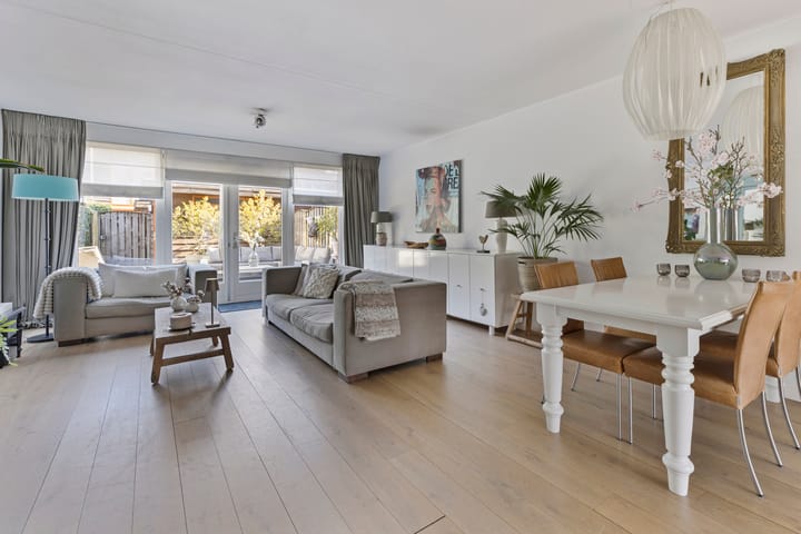 Foto 8 van Topaasstraat 61