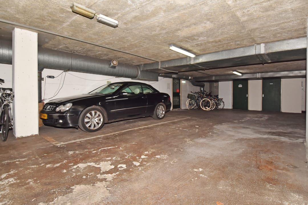 Foto 28 van Johan van Oldenbarneveltlaan 31-K