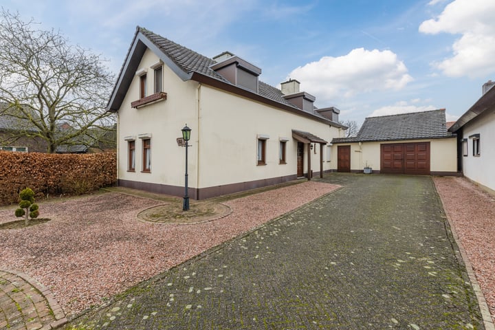 Photo 1 of Dorpstraat 92