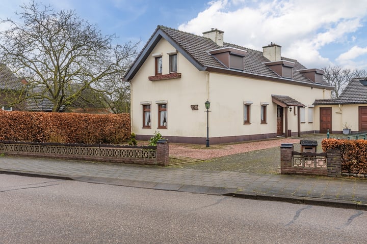 Photo 4 of Dorpstraat 92